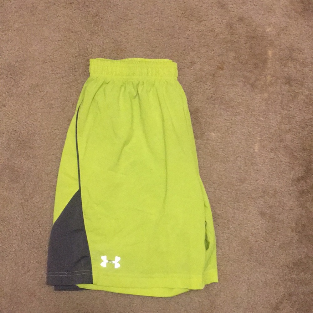 Men’s under armor gym shorts